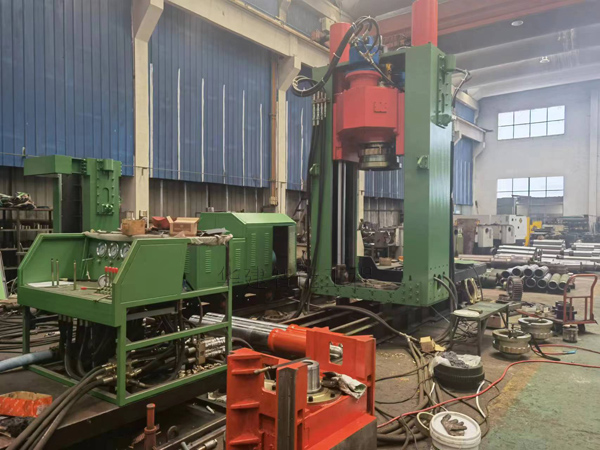 LM-280型反井鉆機 LM-280型反井鉆機